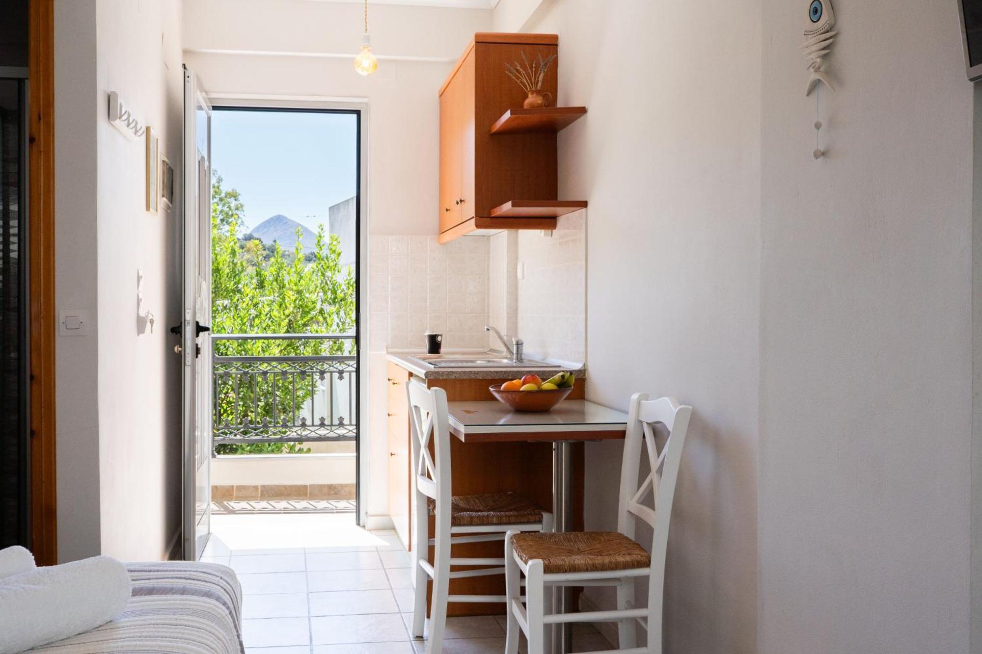 Medousa Studio & Apartments ปลาเกียส ภายนอก รูปภาพ