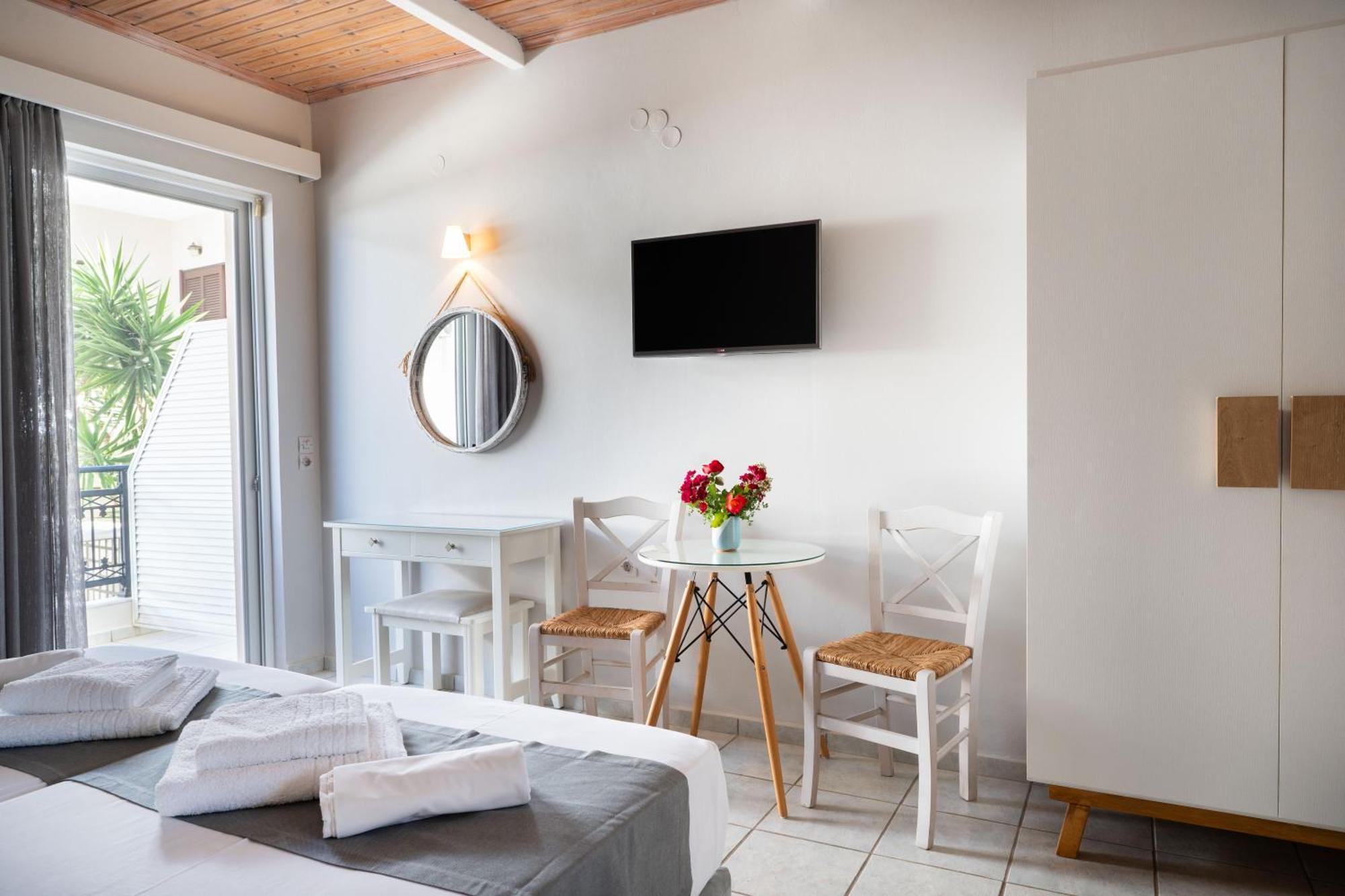 Medousa Studio & Apartments ปลาเกียส ภายนอก รูปภาพ