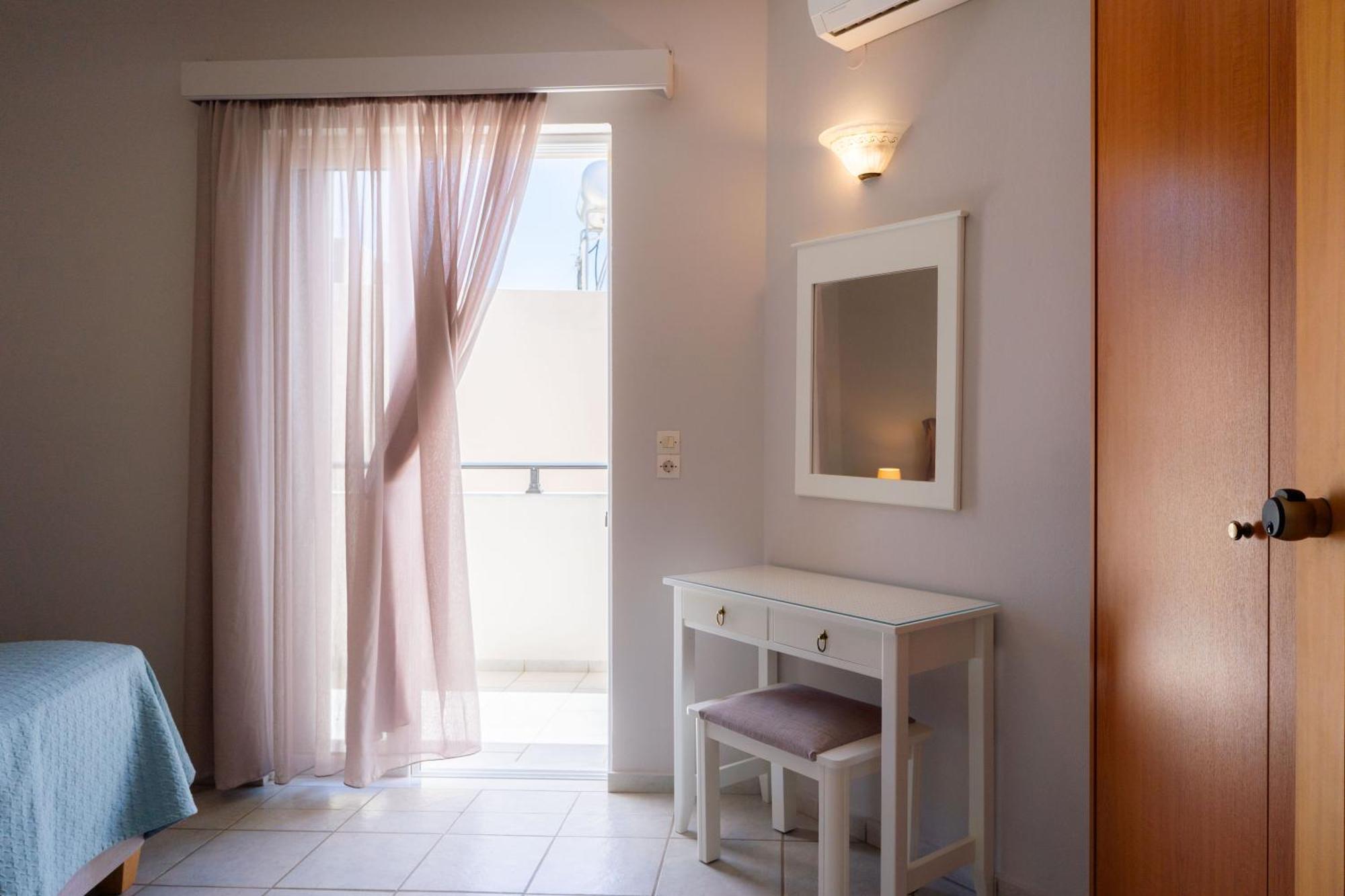 Medousa Studio & Apartments ปลาเกียส ภายนอก รูปภาพ